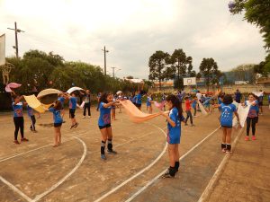 Oficinas lúdicas promovem interação entre alunos dos núcleos Londrina e Ribeirão do Pinhal.