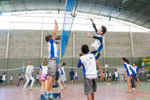 Crianças e adolescentes dos núcleos Campinas e Itu/SP trocam experiências do esporte ao mesmo tempo em que fazem novas amizades.
